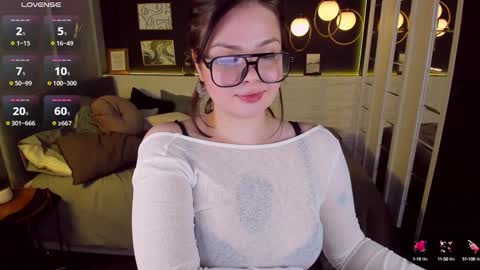 Snapshot of maya_muse chatting on January 2, 8:49 am Woman online show from January 2, 8:49 am