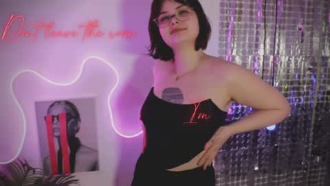 Snapshot of maya_muse chatting on January 16, 11:58 am Woman online show from January 16, 11:58 am