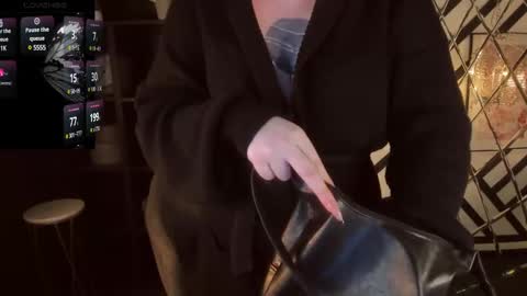 Snapshot of maya_muse chatting on March 9, 1:59 pm Woman online show from March 9, 1:59 pm