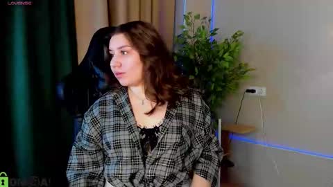 Maya online show from March 27, 2:06 am