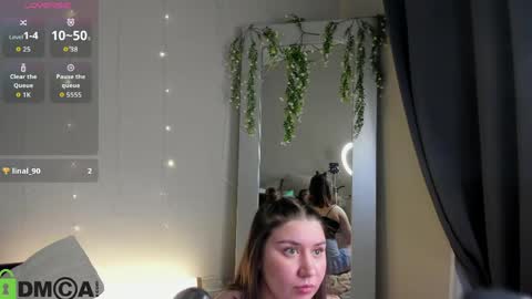 Maya online show from May 22, 1:24 am