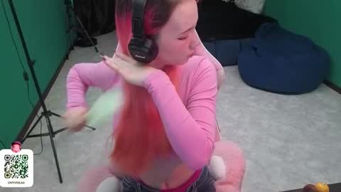 Maya Viola online show from March 17, 6:06 am