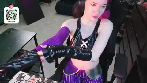 Snapshot of maya_viola chatting on July 26, 1:36 am Maya Viola online show from July 26, 1:36 am