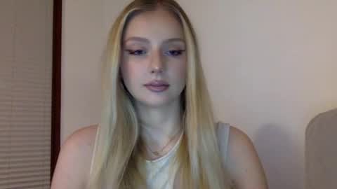 Snapshot of mayaflirt chatting on February 22, 4:27 pm mayaflirt online show from February 22, 4:27 pm