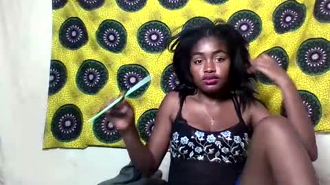 Snapshot of mayajadorelie chatting on September 29, 7:08 pm charlesia online show from September 29, 7:08 pm