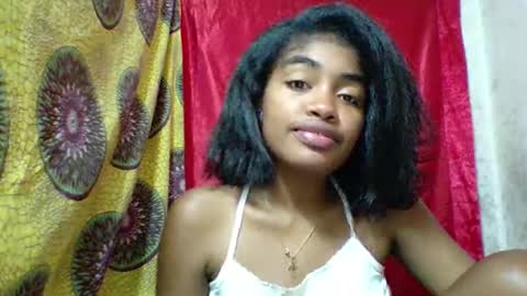 Snapshot of mayajadorelie chatting on November 25, 7:41 am charlesia online show from November 25, 7:41 am