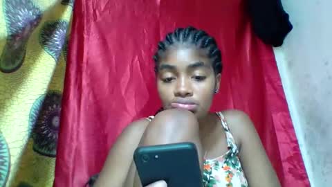 Snapshot of mayajadorelie chatting on December 2, 6:36 pm charlesia online show from December 2, 6:36 pm