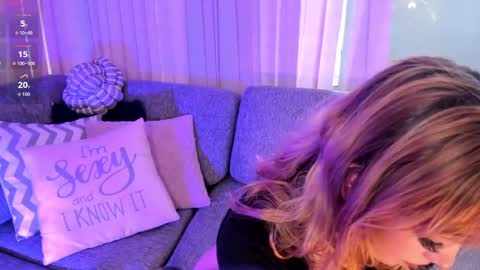 Mayajhons online show from September 27, 1:05 pm