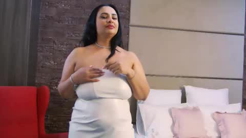 Maya online show from February 5, 8:08 am