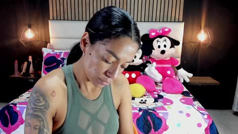 Snapshot of mayarusell01 chatting on February 8, 11:12 am Nicolle Ruselle Hello my lovely schedule for great fun from 630 am and end 800 pm Colombian time I wait for you online show from February 8, 11:12 am