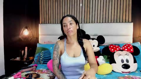 Snapshot of mayarusell01 chatting on February 10, 11:15 am Nicolle Ruselle Hello my lovely schedule for great fun from 630 am and end 800 pm Colombian time I wait for you online show from February 10, 11:15 am