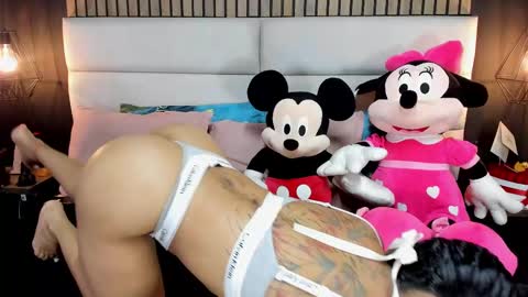 Snapshot of mayarusell01 chatting on February 15, 9:48 pm Nicolle Ruselle Hello my lovely schedule for great fun from 630 am and end 800 pm Colombian time I wait for you online show from February 15, 9:48 pm