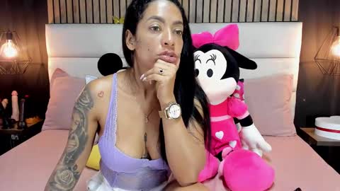 Snapshot of mayarusell01 chatting on February 23, 2:46 pm Nicolle Ruselle Hello my lovely schedule for great fun from 630 am and end 800 pm Colombian time I wait for you online show from February 23, 2:46 pm