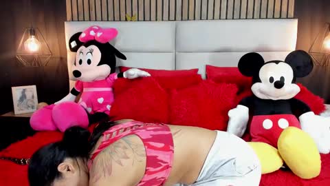 Snapshot of mayarusell01 chatting on February 27, 10:15 am Nicolle Ruselle Hello my lovely schedule for great fun from 630 am and end 800 pm Colombian time I wait for you online show from February 27, 10:15 am