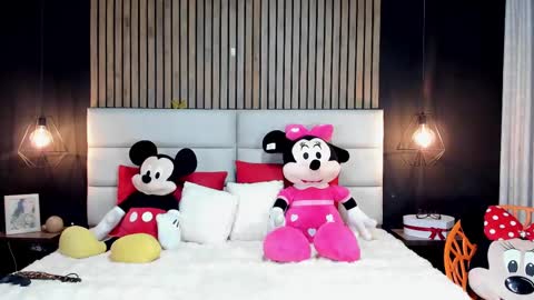 Snapshot of mayarusell01 chatting on March 3, 2:15 pm Nicolle Ruselle Hello my lovely schedule for great fun from 630 am and end 800 pm Colombian time I wait for you online show from March 3, 2:15 pm