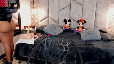 Snapshot of mayarusell01 chatting on October 14, 12:17 pm Nicolle Ruselle Hello my lovely schedule for great fun from 630 am and end 800 pm Colombian time I wait for you online show from October 14, 12:17 pm