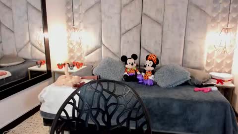 Snapshot of mayarusell01 chatting on October 15, 12:49 pm Nicolle Ruselle Hello my lovely schedule for great fun from 630 am and end 800 pm Colombian time I wait for you online show from October 15, 12:49 pm