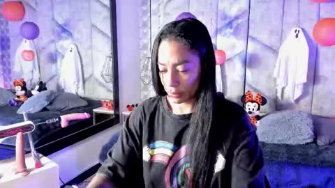 Snapshot of mayarusell01 chatting on October 18, 12:39 pm Nicolle Ruselle Hello my lovely schedule for great fun from 630 am and end 800 pm Colombian time I wait for you online show from October 18, 12:39 pm