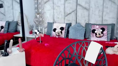 Snapshot of mayarusell01 chatting on December 4, 1:53 pm Nicolle Ruselle Hello my lovely schedule for great fun from 630 am and end 800 pm Colombian time I wait for you online show from December 4, 1:53 pm