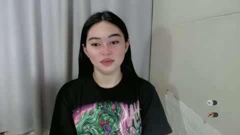 Snapshot of mayasally_ chatting on February 8, 8:52 am mayasally_ online show from February 8, 8:52 am