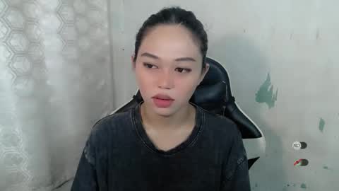 Snapshot of mayasally_ chatting on April 5, 9:28 am mayasally_ online show from April 5, 9:28 am
