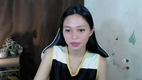 mayasally_ online show from June 17, 1:30 am