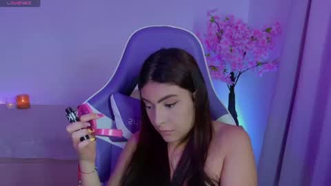 Snapshot of mayavexx chatting on June 10, 2:49 pm Maya Vexx online show from June 10, 2:49 pm