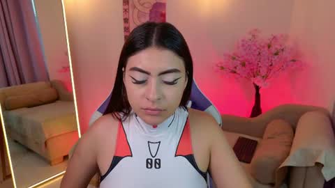 Maya Vexx online show from July 26, 8:05 pm