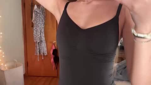 Snapshot of mayaxclarke chatting on March 27, 5:12 pm Maya online show from March 27, 5:12 pm