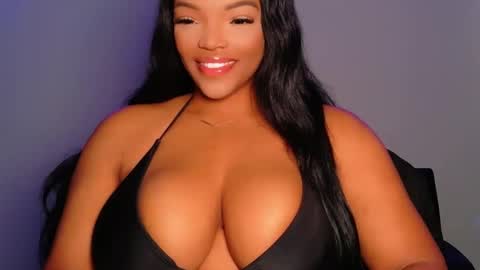 MayBabi online show from May 16, 11:09 am