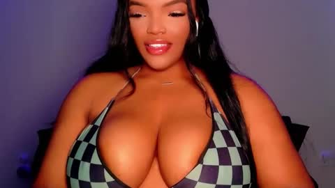 MayBabi online show from May 17, 11:17 am