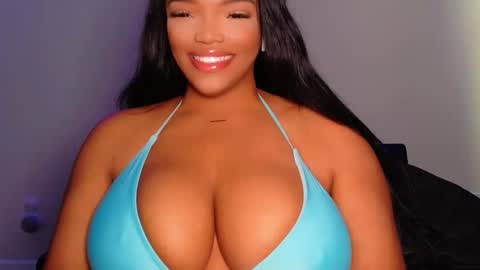 MayBabi online show from May 19, 12:11 pm
