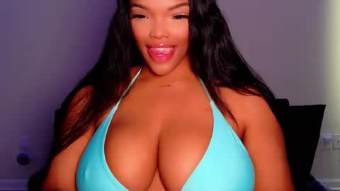 MayBabi online show from May 26, 12:12 pm