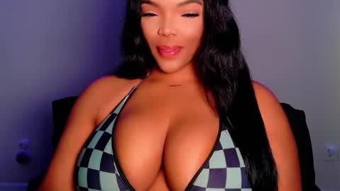 MayBabi online show from May 31, 11:06 am