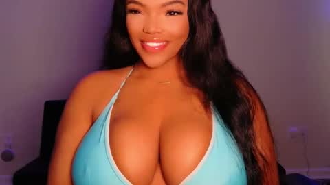 MayBabi online show from June 6, 11:15 am