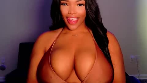 MayBabi online show from June 7, 1:15 pm