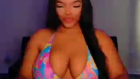 MayBabi online show from June 15, 12:29 pm