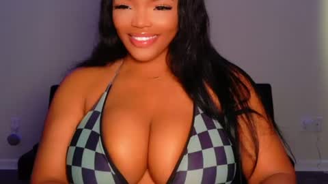 MayBabi online show from July 4, 12:22 pm