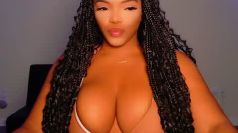 MayBabi online show from July 22, 10:18 am