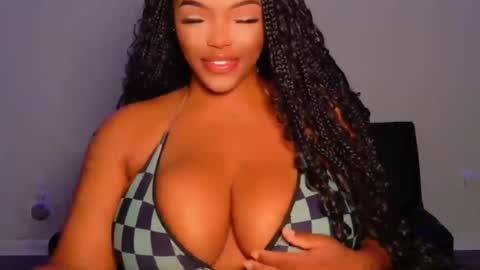MayBabi online show from July 25, 10:24 am
