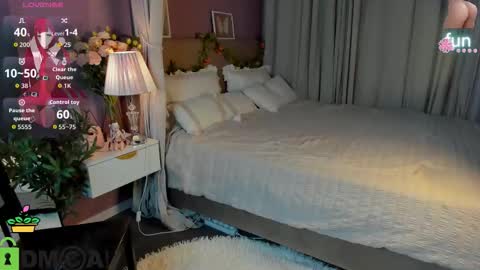 Mia GMT2 Mon 3-9 AM Tue 3-9 AM Wed 3-9 AMThur 10 AM - 4 PM  Fri 3-9 AM Sat 3-9 AM Sun 3-9 AM. online show from December 21, 1:02 am