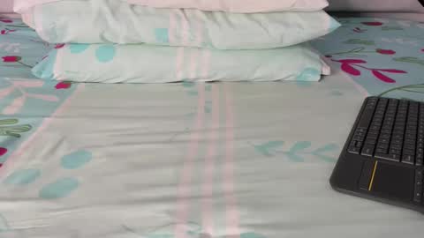 Maybelline69 online show from February 23, 2:46 pm