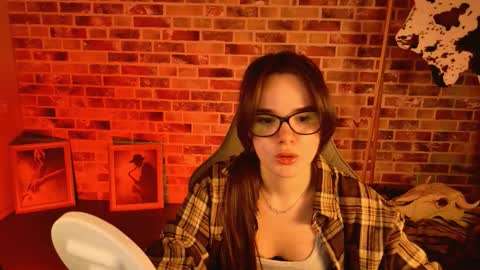 maybloom_ online show from February 26, 3:00 pm