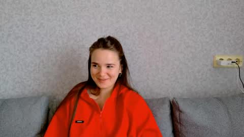 Snapshot of maybloom_ chatting on May 26, 10:33 am maybloom_ online show from May 26, 10:33 am