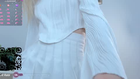 Snapshot of maydaguy chatting on December 19, 12:56 pm Megan online show from December 19, 12:56 pm