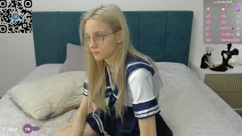 Snapshot of maydaguy chatting on March 7, 7:41 am Megan online show from March 7, 7:41 am