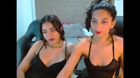 Snapshot of maydivaxox chatting on March 1, 12:17 am MAYA online show from March 1, 12:17 am