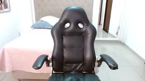 MAYA online show from January 10, 7:15 pm