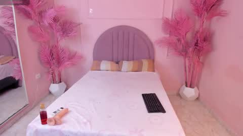 mayevanss online show from October 2, 3:46 am