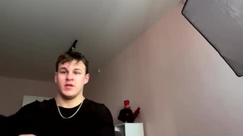 Snapshot of maygly chatting on March 11, 4:51 am Slava and Alextatto online show from March 11, 4:51 am